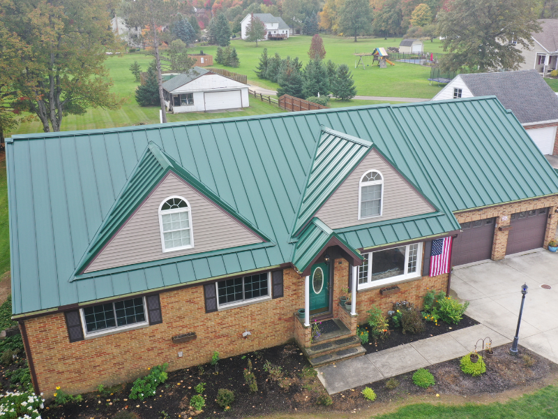 11 Stunning Metal Roof and Siding Color Combinations for Your Home