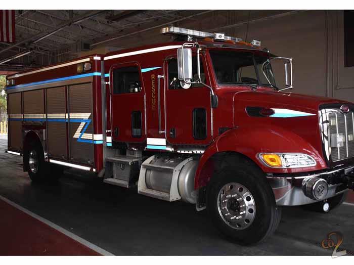 2004 Peterbilt E-One Rescue