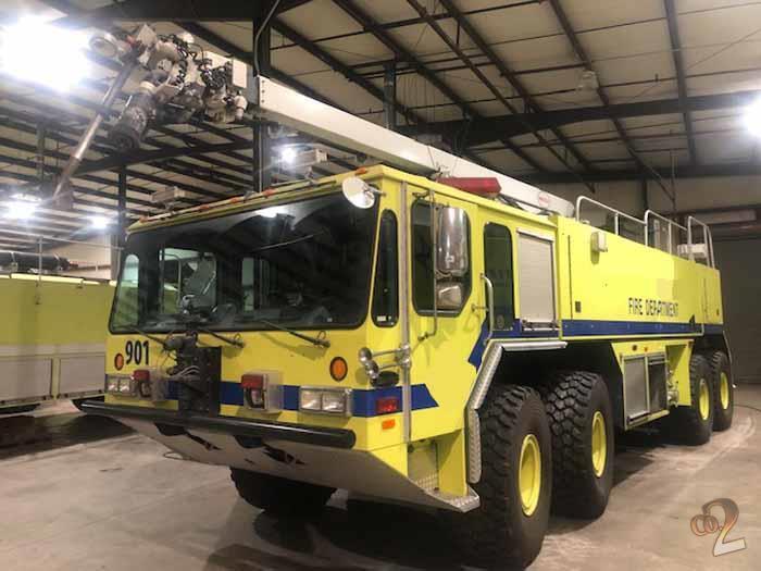 2000 E-One HPR 3000 Gallon Snozzle ARFF Truck