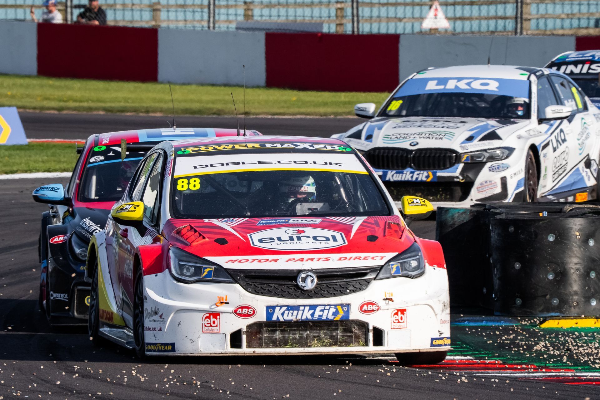 BTCC 205 Donnington Mikey Doble astra driving 