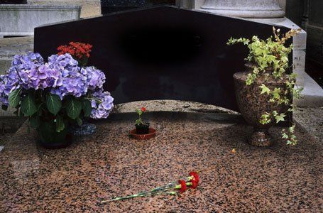 grave decoration