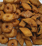 Un plateau de makrout youyou