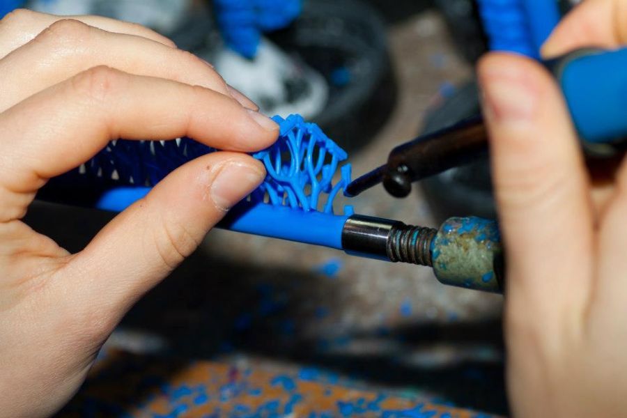 creazione artigianale di gioielli