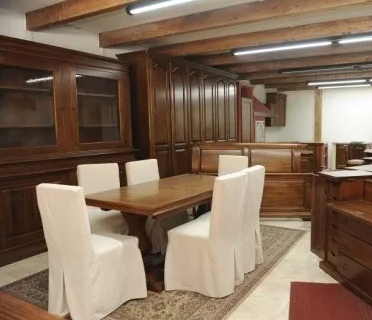 tavolo, sedie, credenze