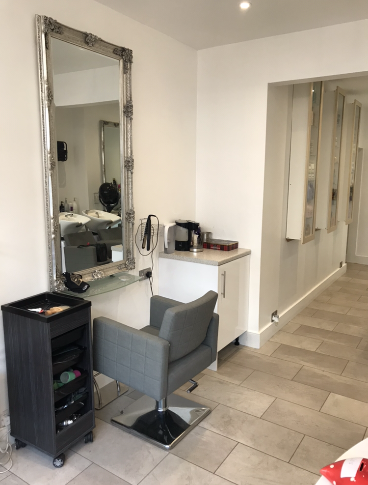 hair styling facility and services example 14