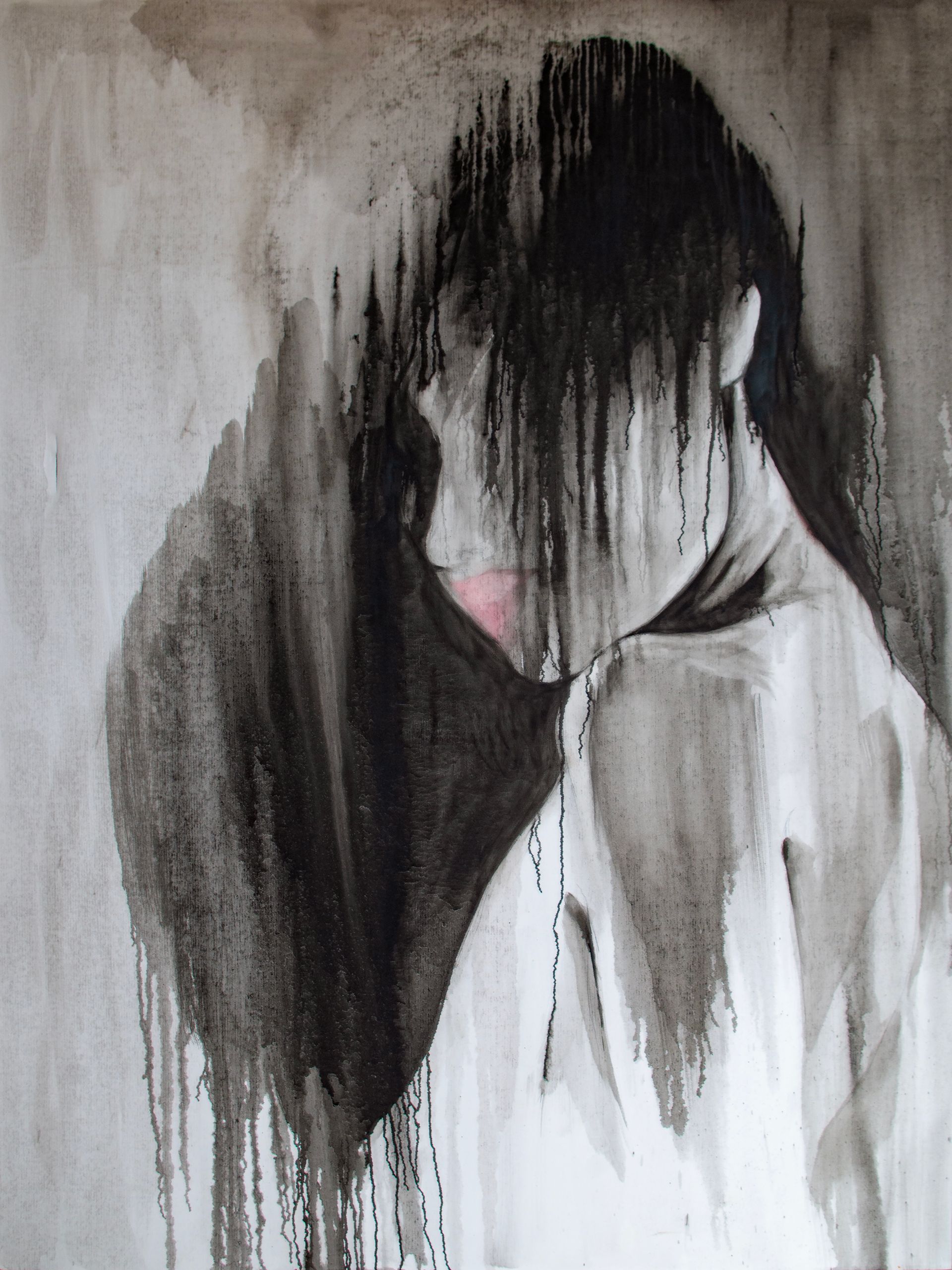 Een zwart-wit schilderij van een vrouw met rode lippen