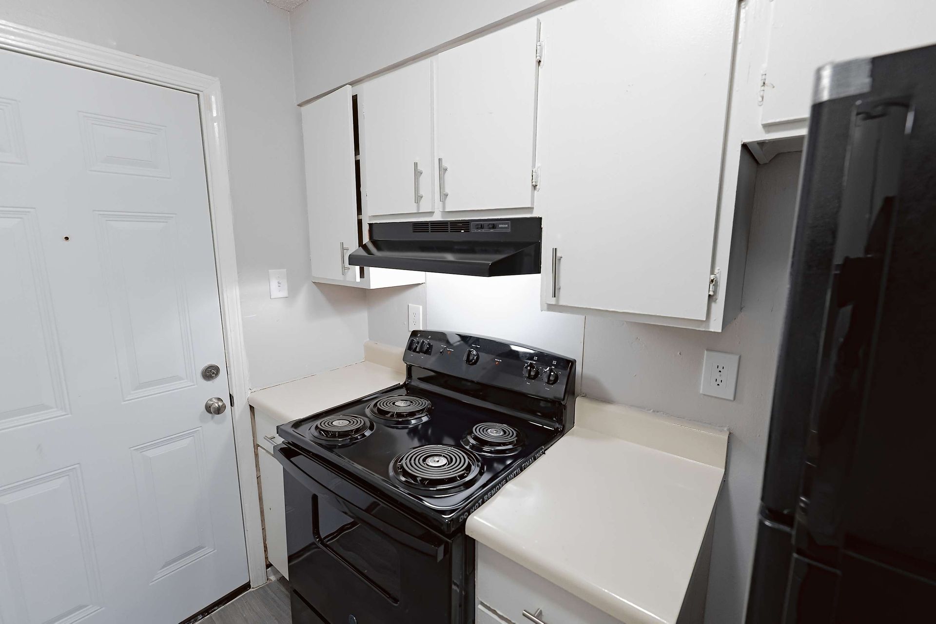 oak ridge apartment kitchen