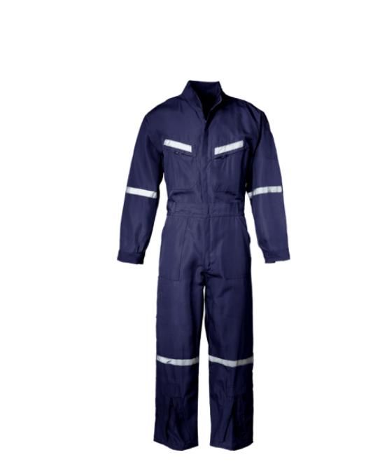 Un mono azul con rayas reflectantes en las mangas y las piernas sobre un fondo blanco.