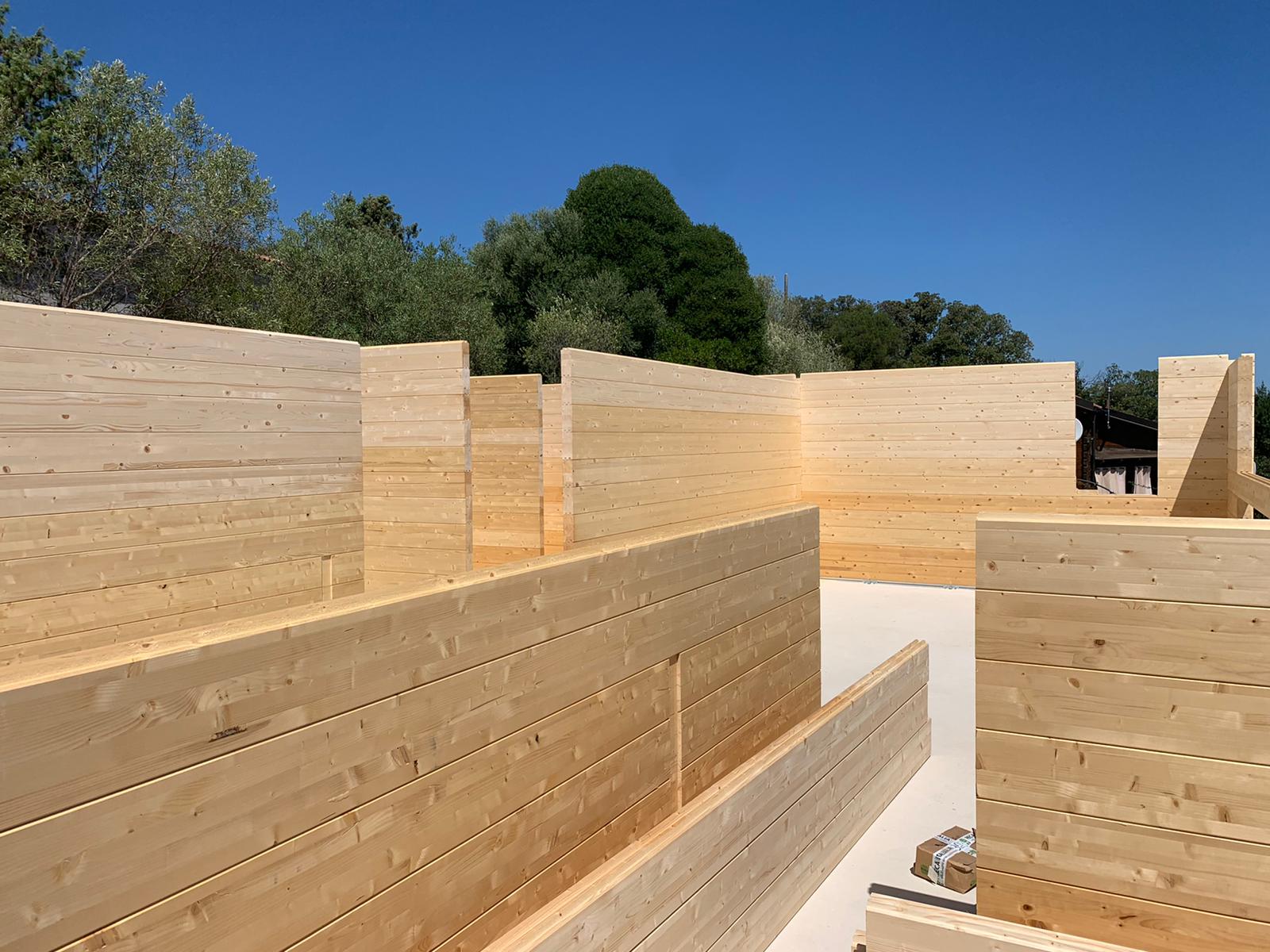 costruzione casa di legno lamellare