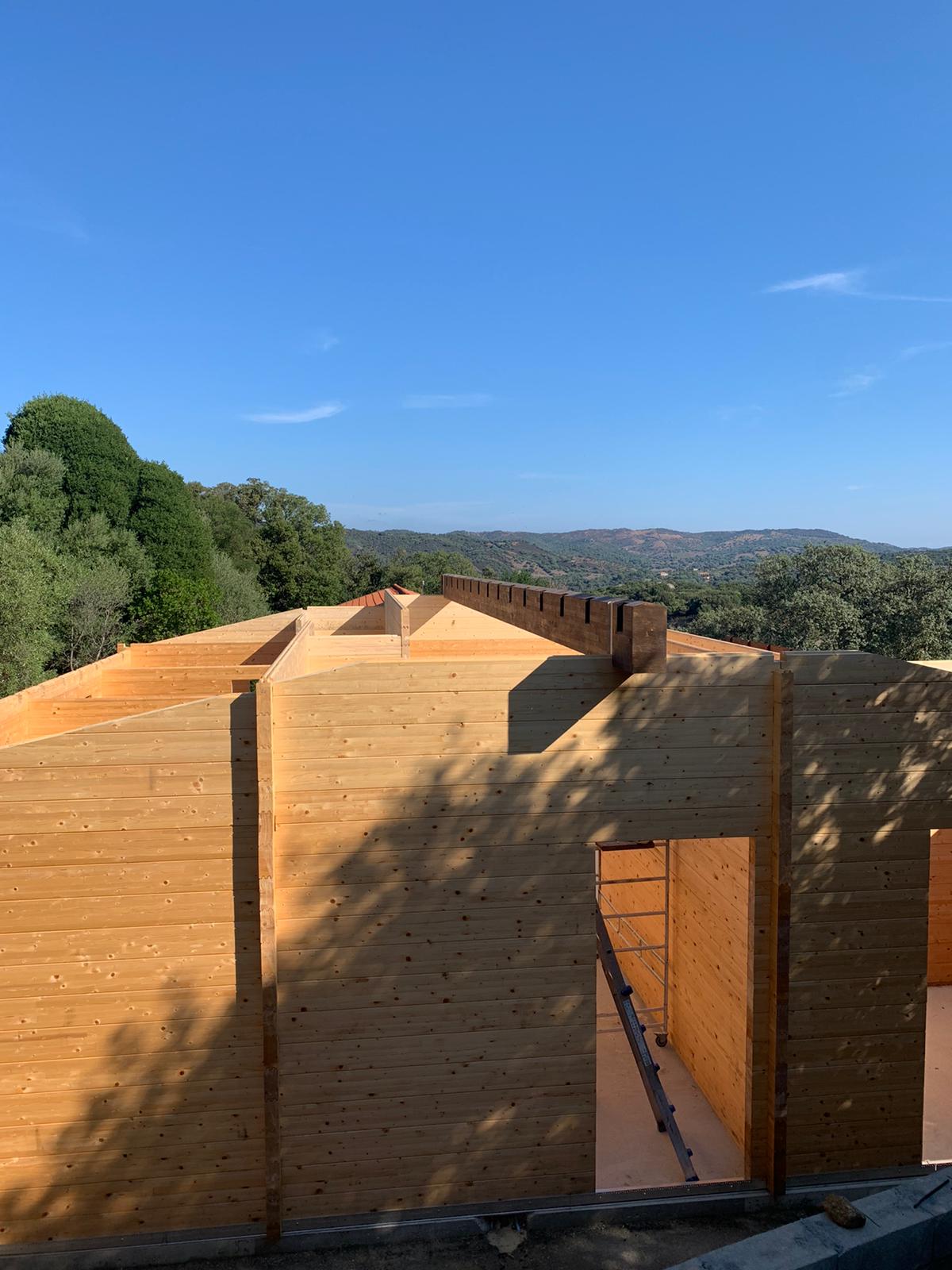 costruzione casa di legno lamellare