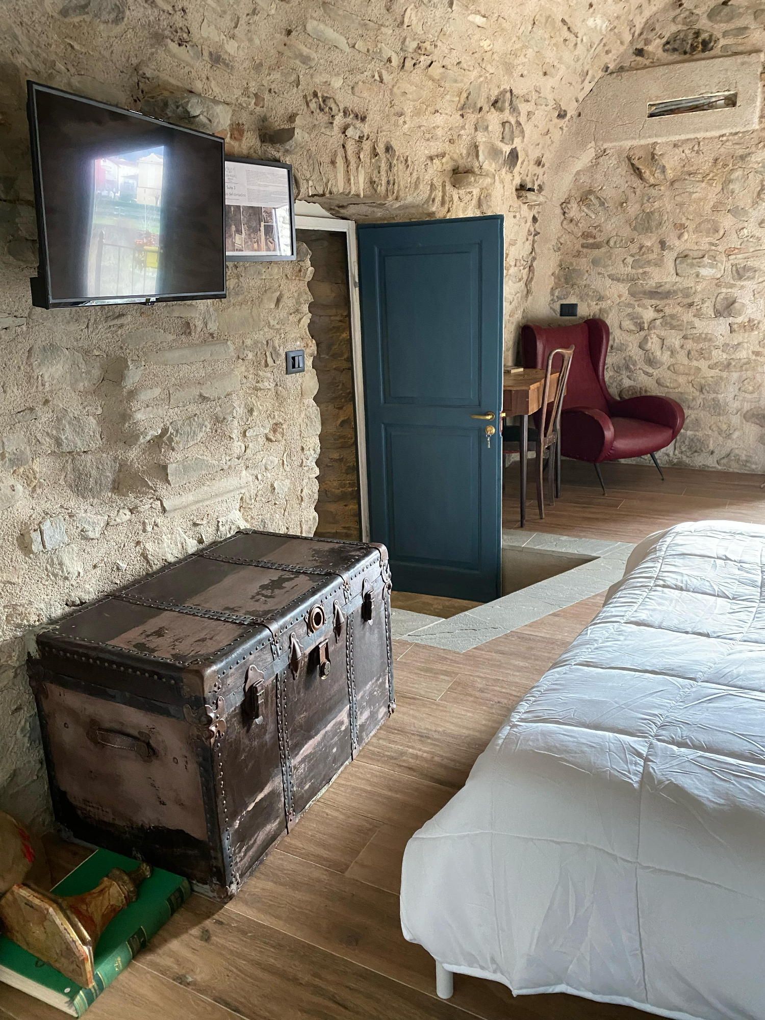 furnishing the farmer's room Pontremoli