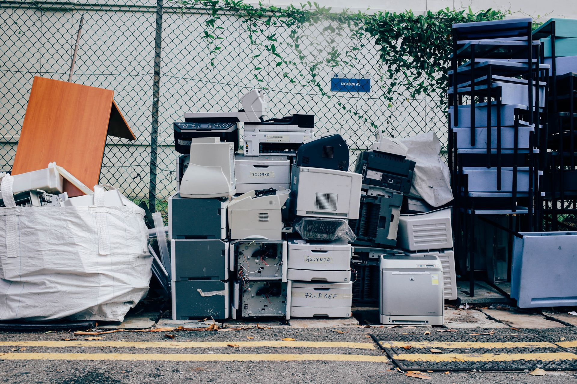 benefits of professional junk removal and how it can enhance your business operations