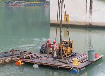 Estudio de Suelos Ltda. estructura sobre el agua