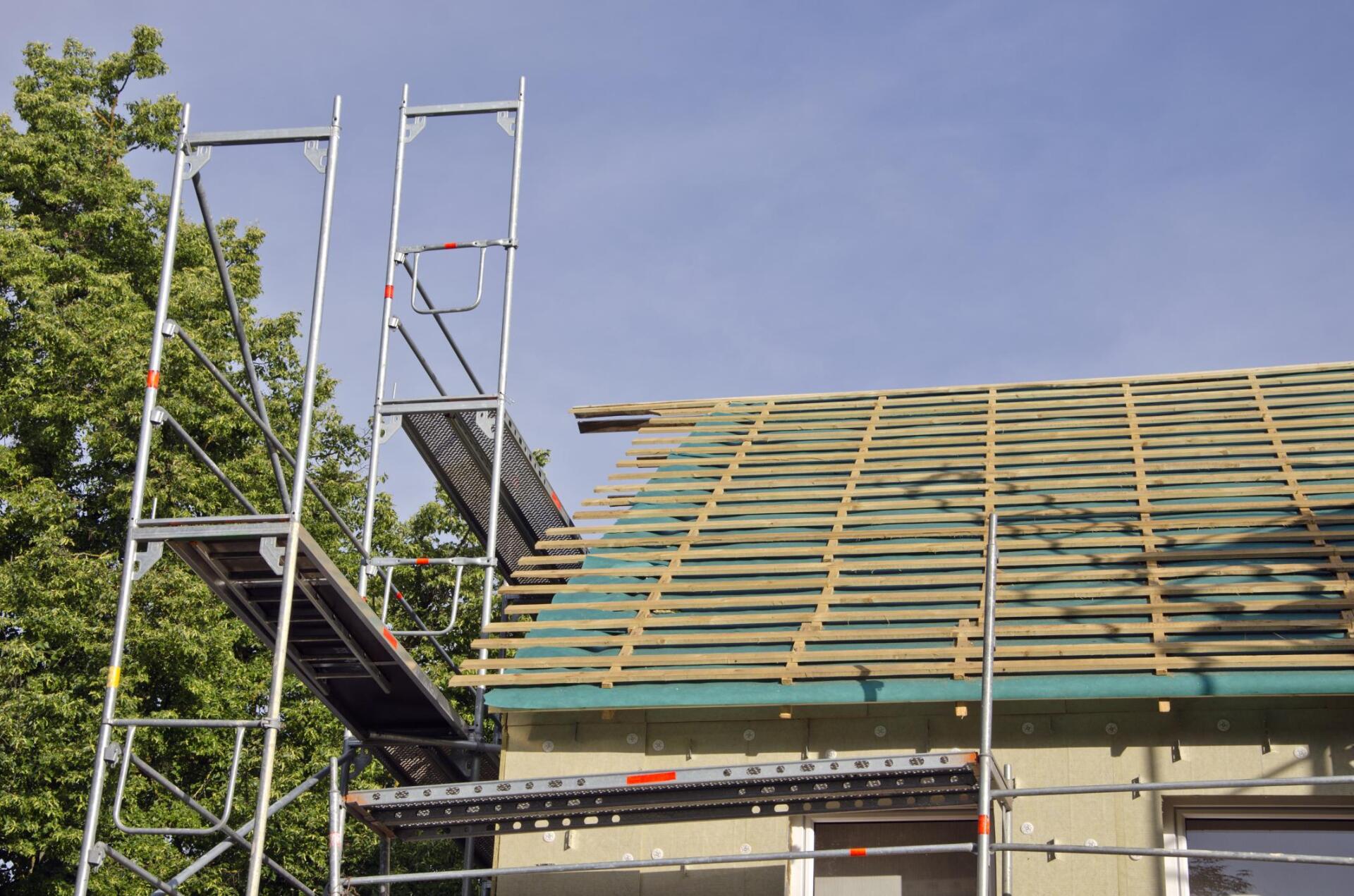 house roof under construction