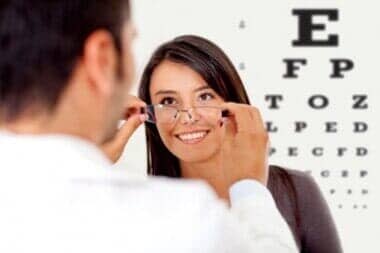 eye checkup - optometrist and eye care service in somers point, NJ