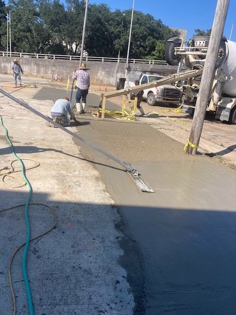 A commercial concrete foundation in Brandon, MS - Scott Meadows Construction Co. hard at work