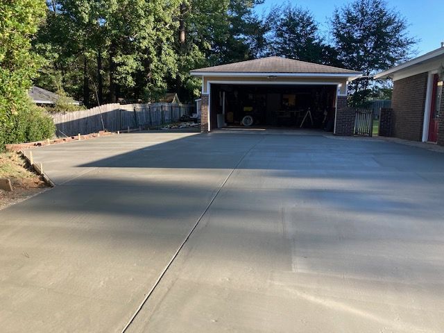 A concrete driveway in Brandon, MS by Scott Meadows Construction Co. 