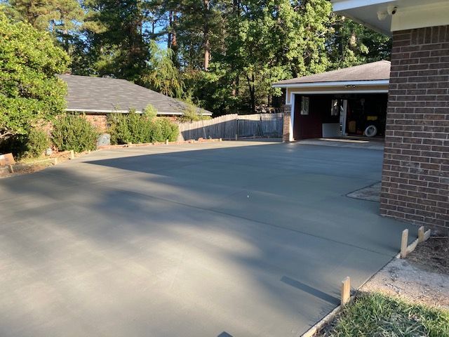 A residential concrete driveway in Brandon, MS by Scott Meadows Construction Co. 