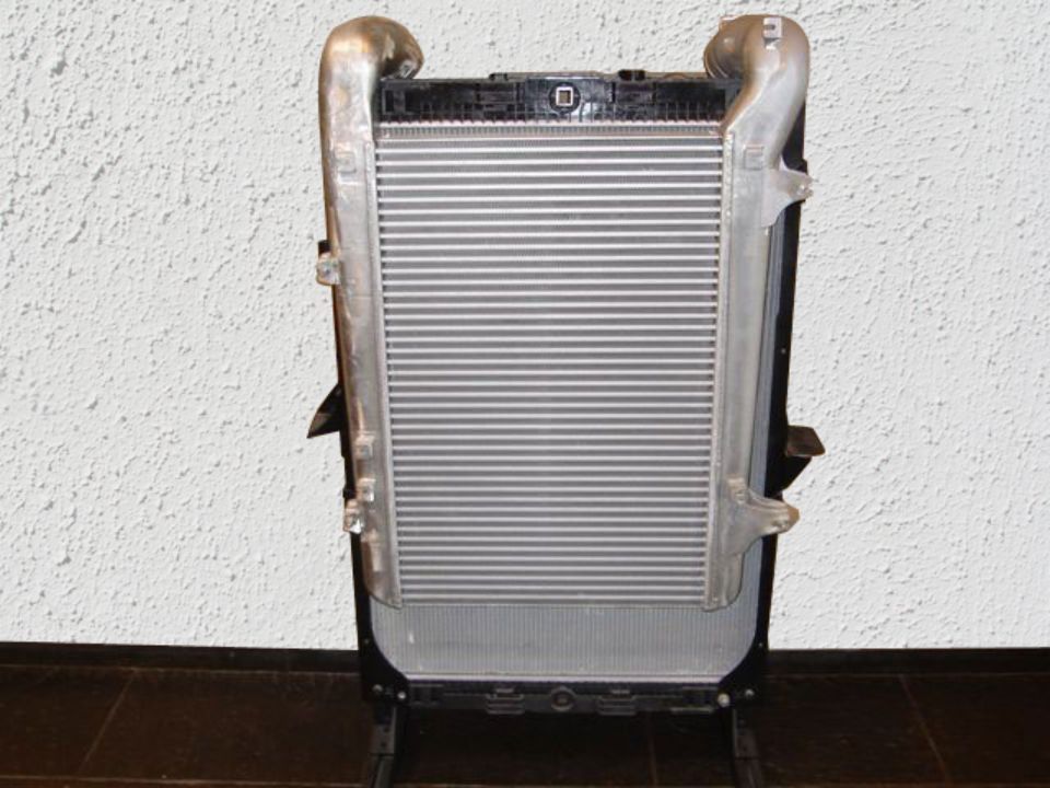 Elemento radiatori per mezzi