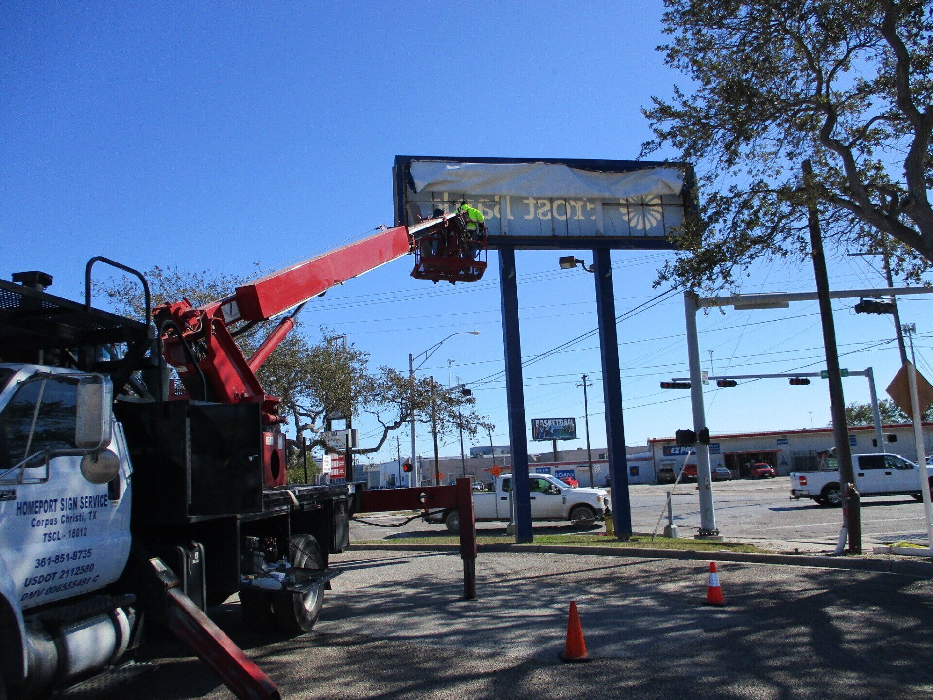 Removing Business Signage — Corpus Christi, TX — Homeport Sign Service & Lighting Maintenance