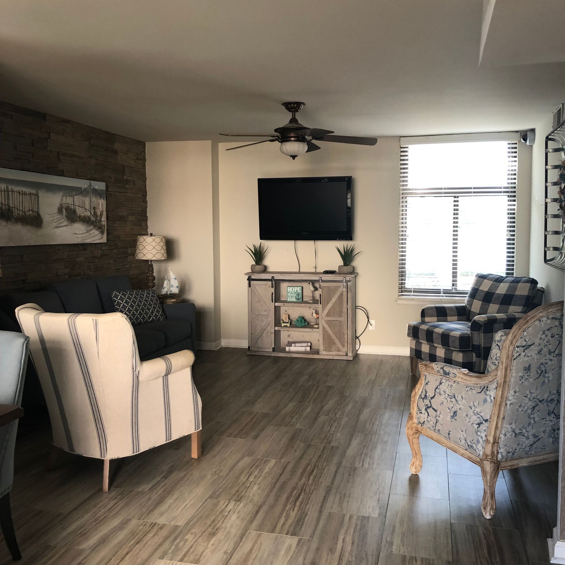 Royal Mace Living room & TV