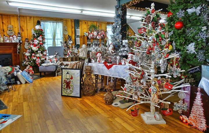 Dutch Mill Country Market | Christmas Store Hamilton | Holiday Shopping