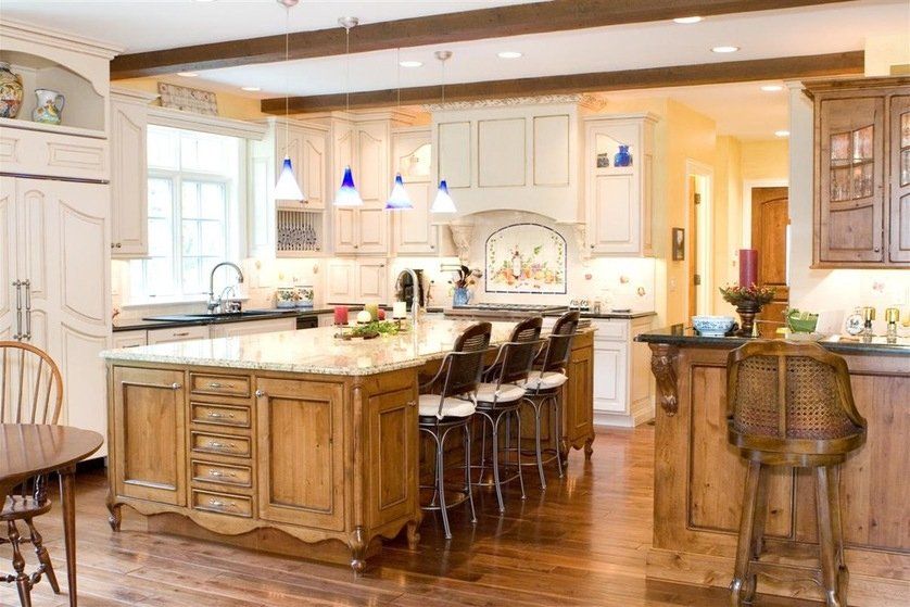 Two-Tone Kitchen — Forrest, IL — Knapp Kitchens