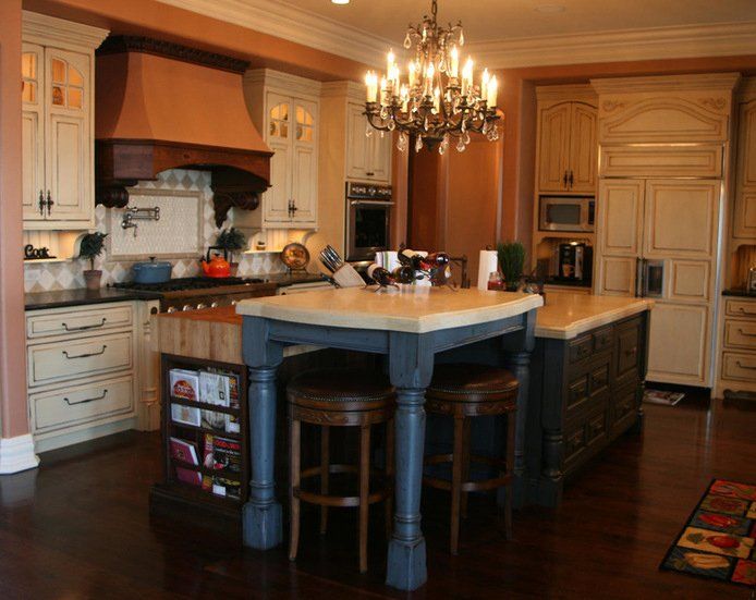 Kitchen with Chandelier — Forrest, IL — Knapp Kitchens