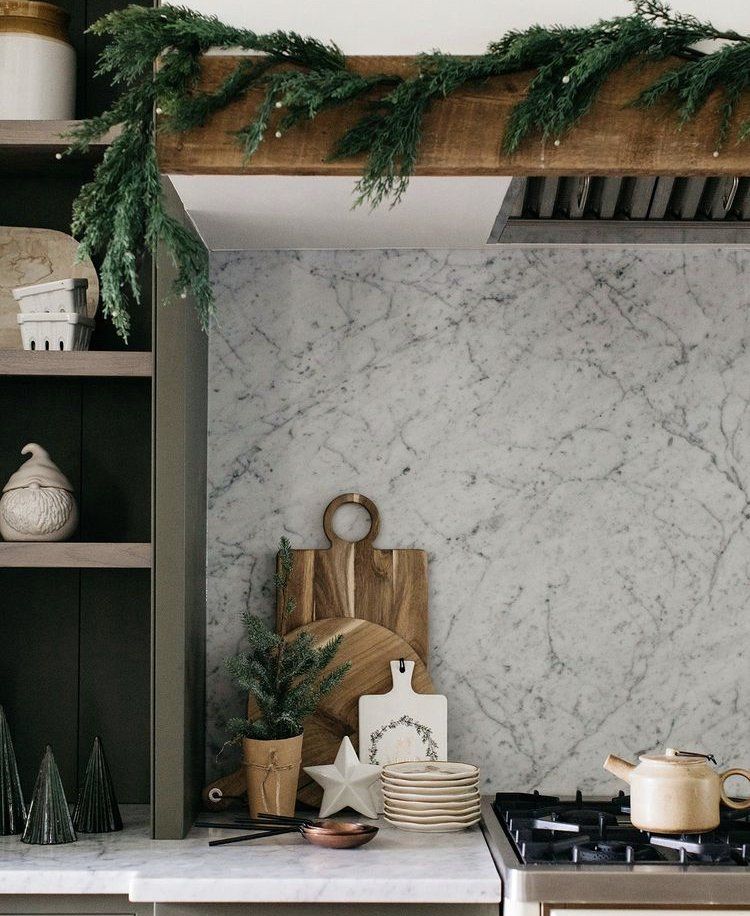 Marble Backsplash — Forrest, IL — Knapp Kitchens