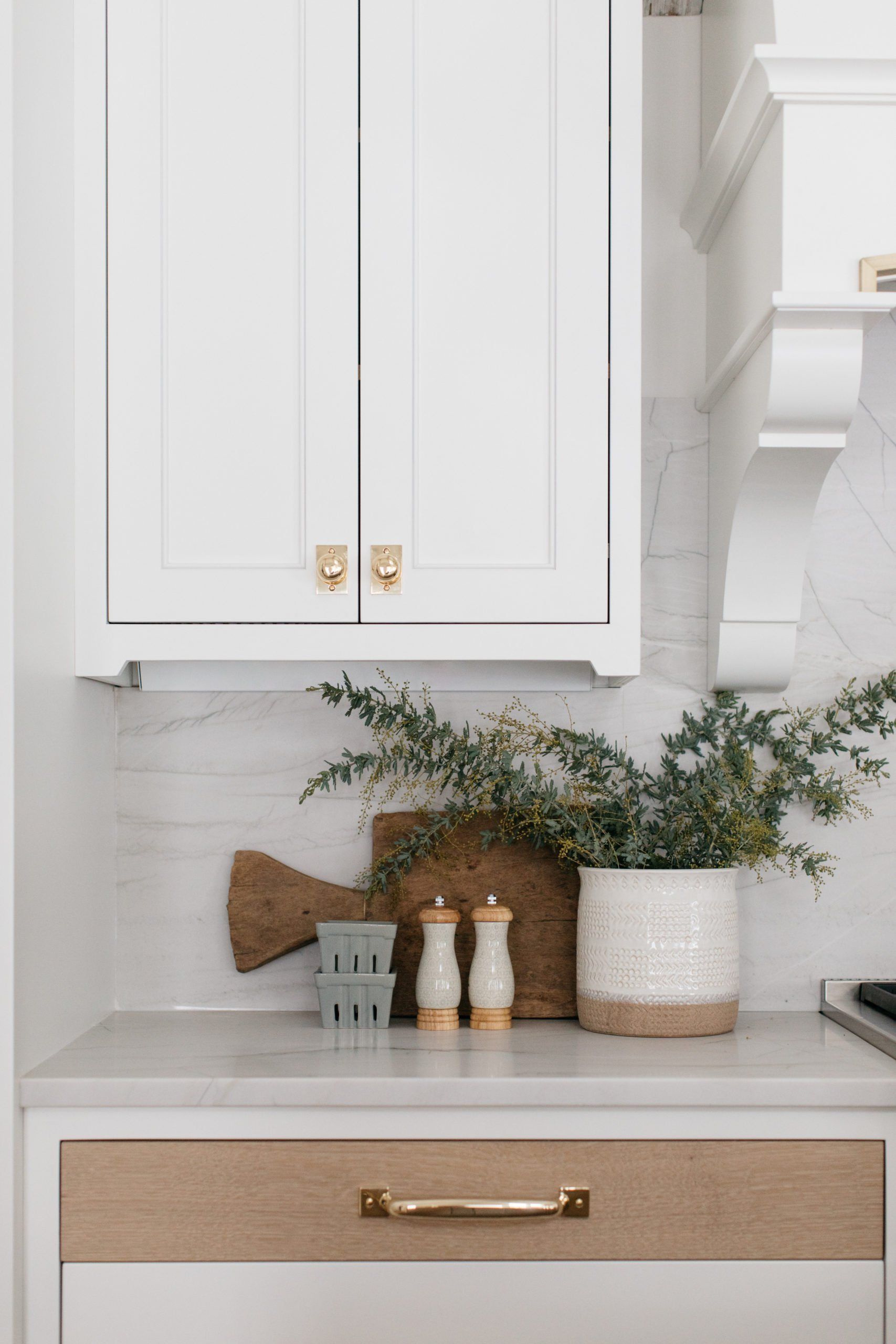 Kitchen White Cabinet — Forrest, IL — Knapp Kitchens