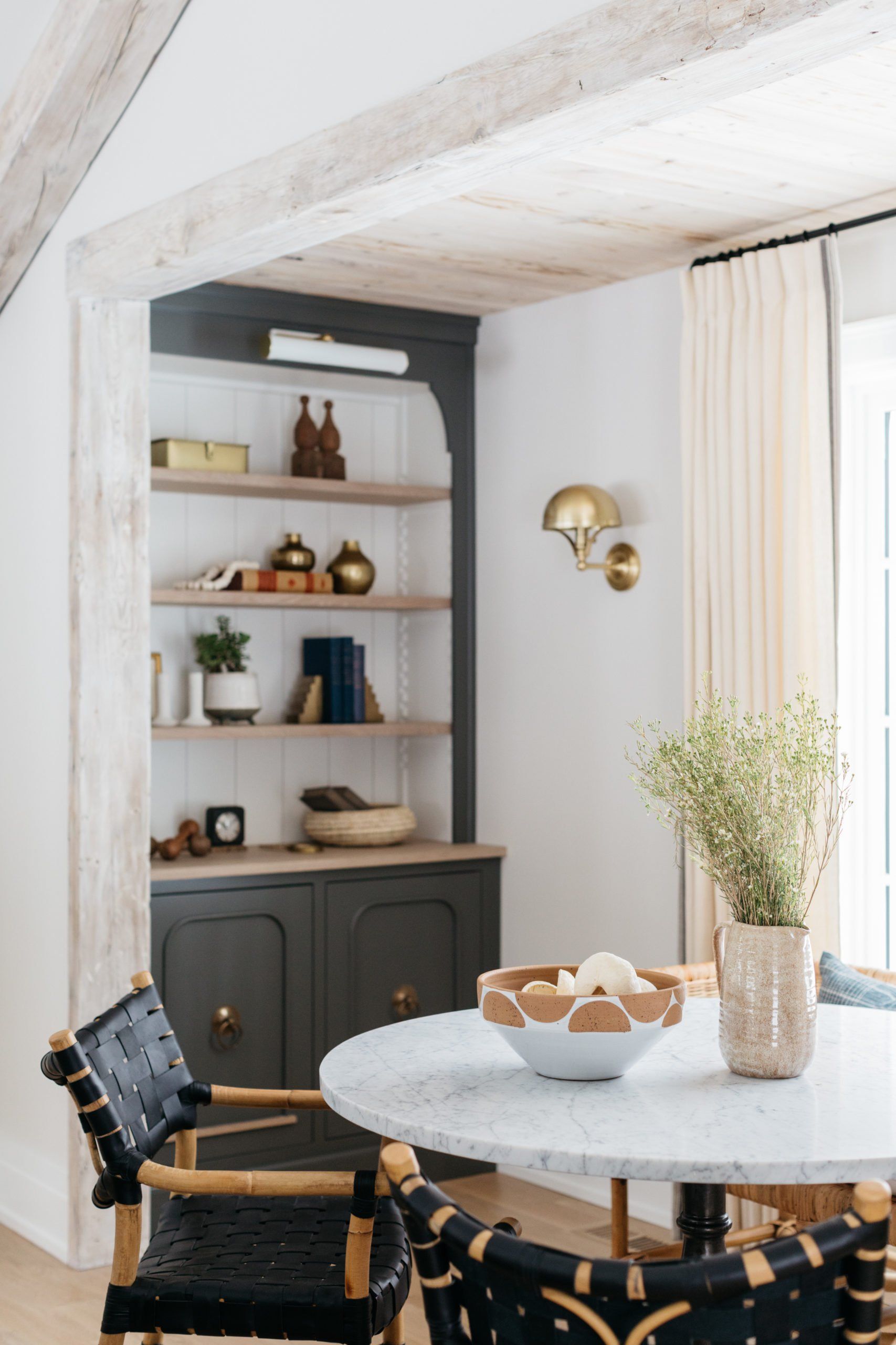 Round Table — Forrest, IL — Knapp Kitchens