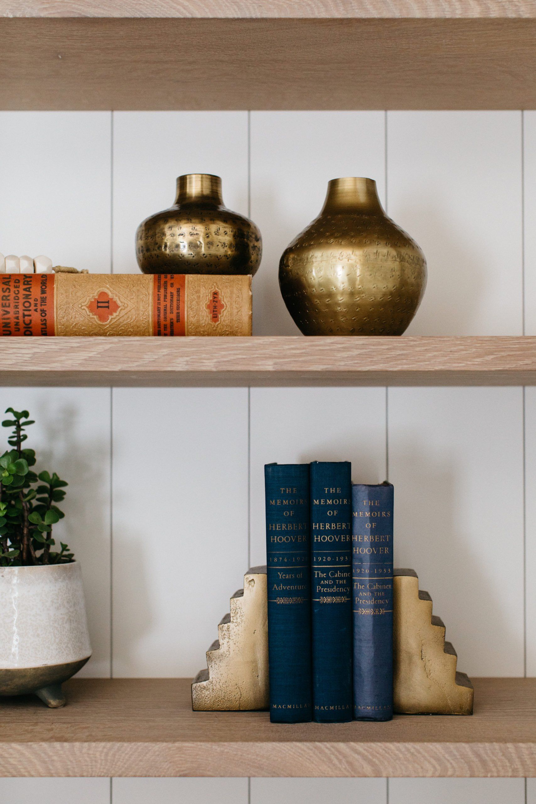 Books — Forrest, IL — Knapp Kitchens