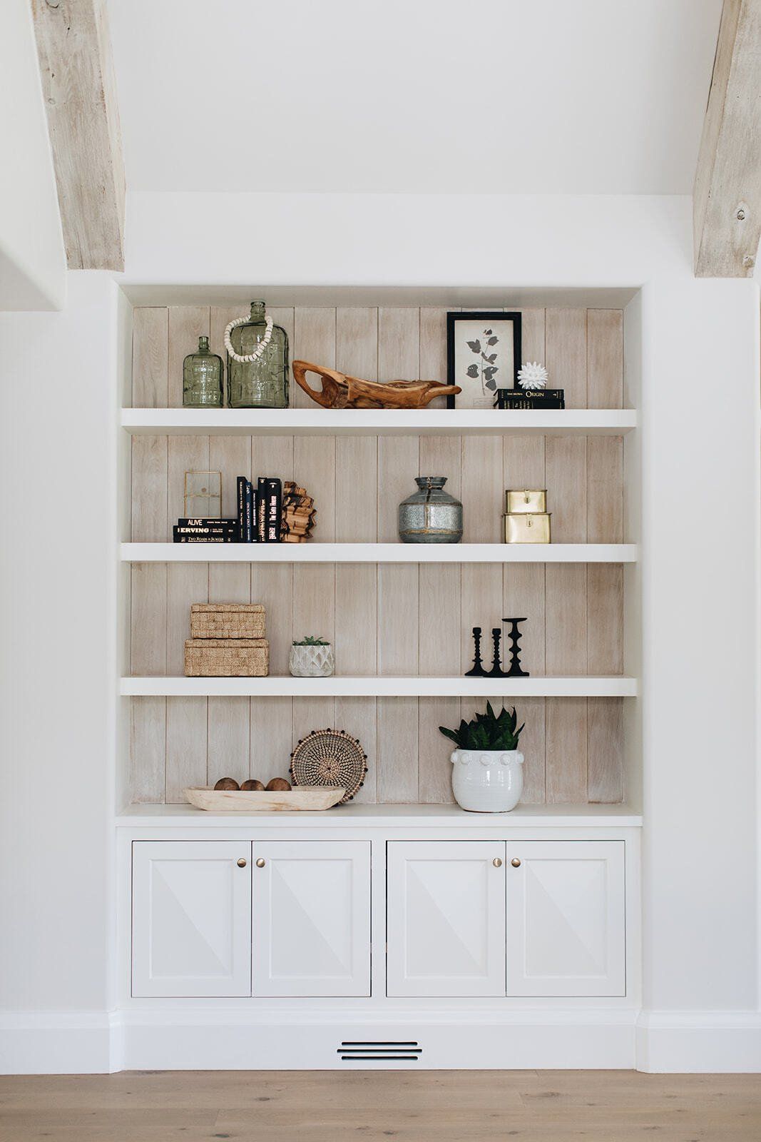 Wall Shelf — Forrest, IL — Knapp Kitchens