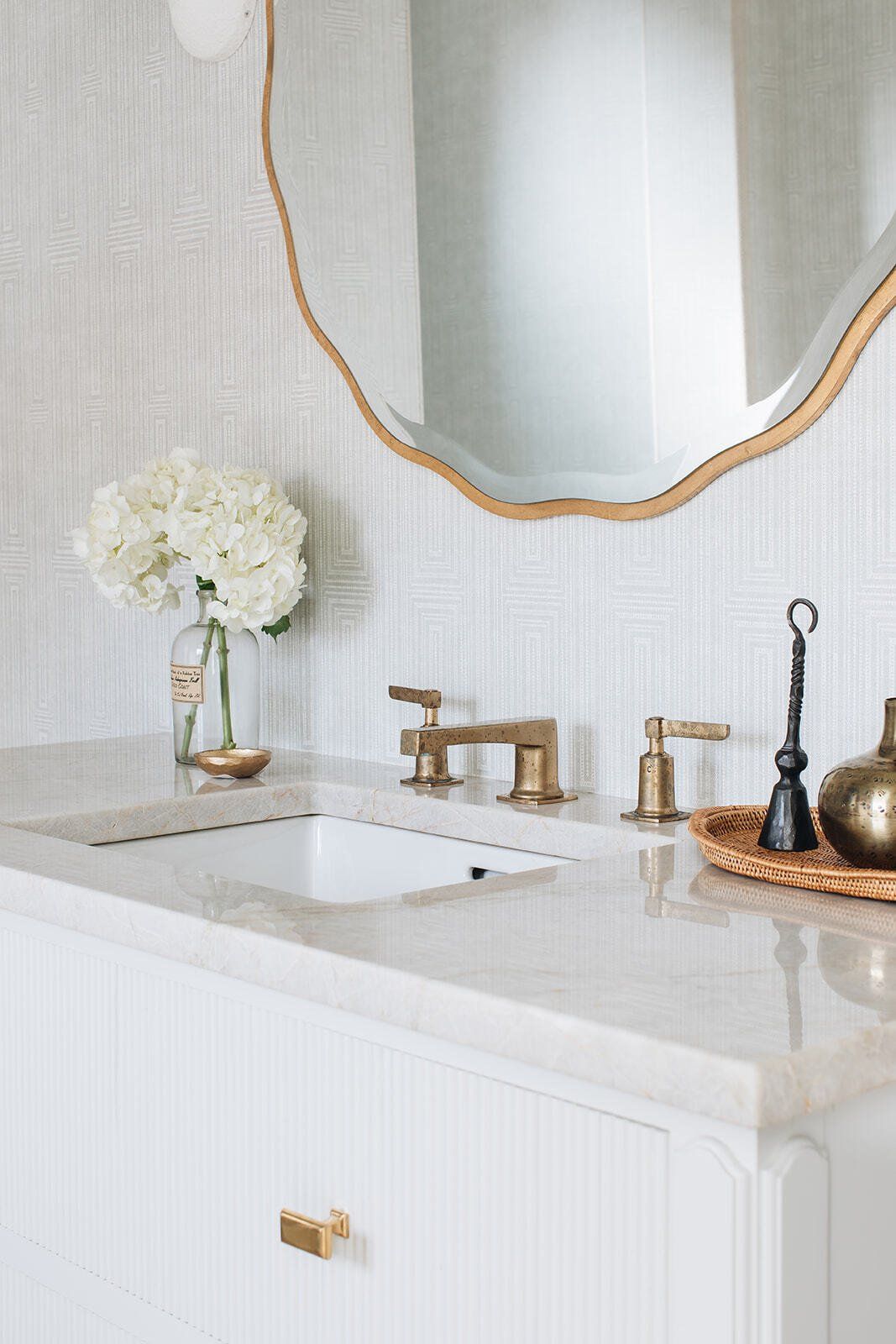 White Bathroom Sink — Forrest, IL — Knapp Kitchens