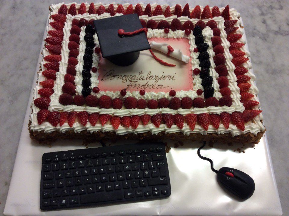 Torta personalizzata per una festa di laurea