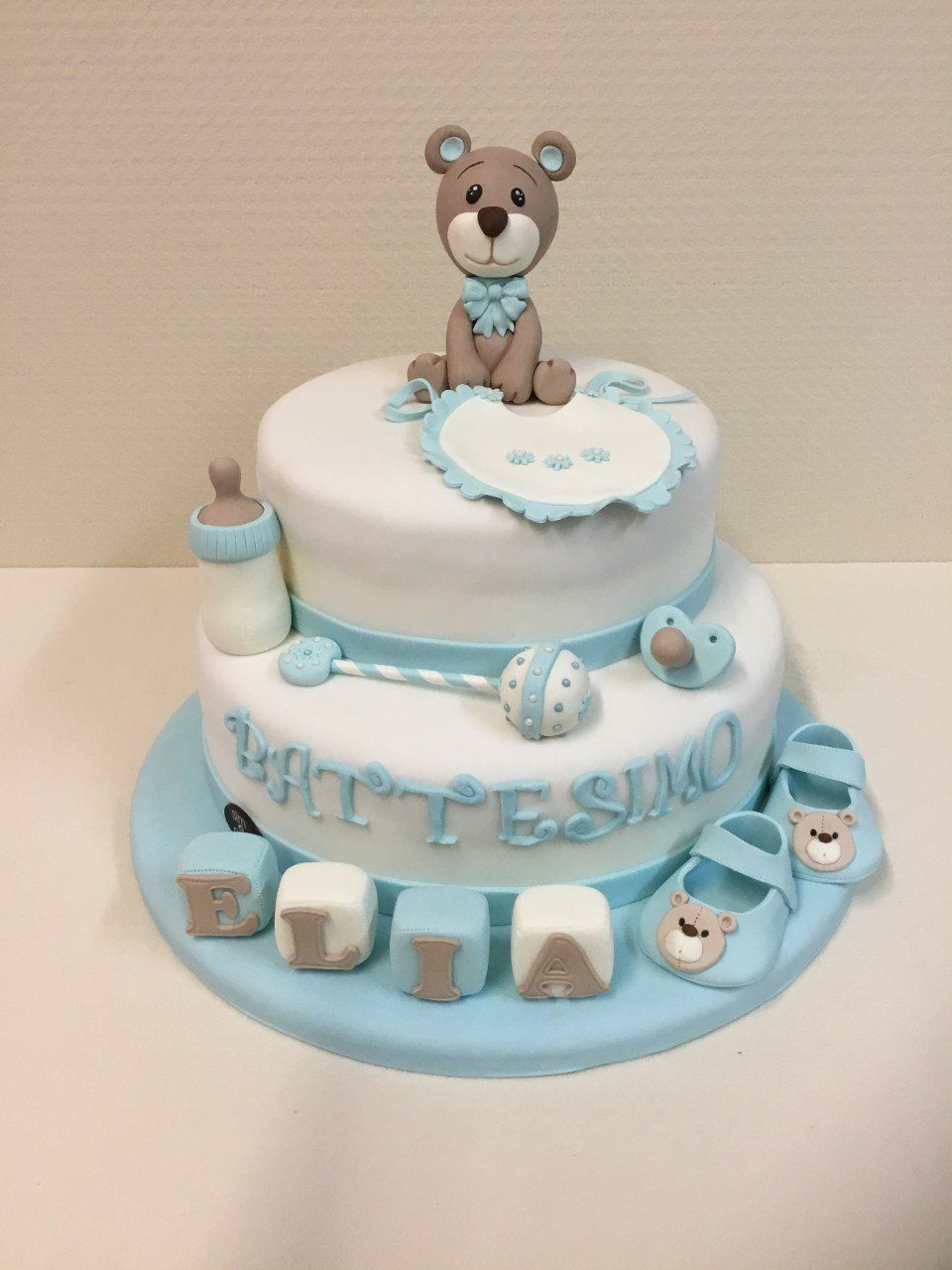 Torta di pasticceria per battesimo