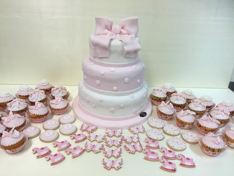 Torta e cupcake per battesimo
