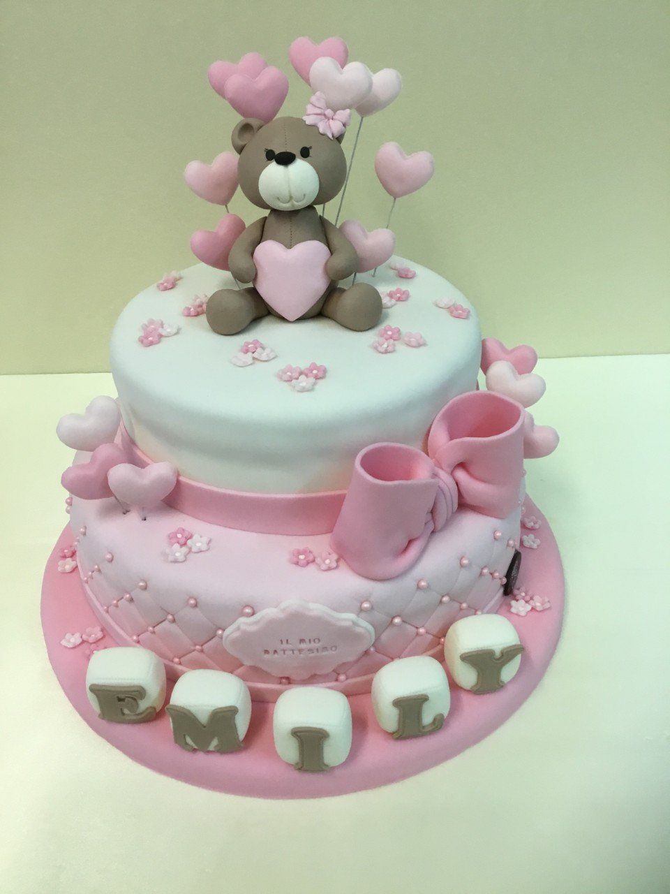Torta di pasticceria per battesimo