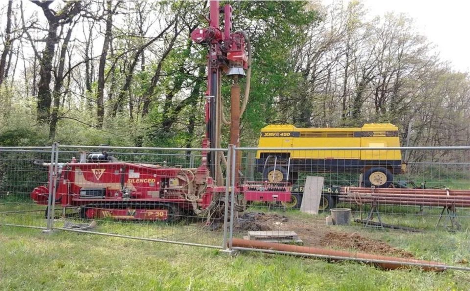 Cantiere pozzo artesiano