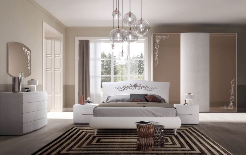 Camera con arredamento in legno di faggio