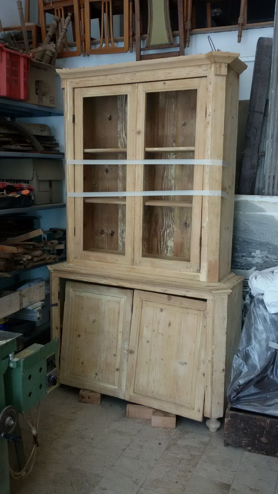 Vetrina da restaurare