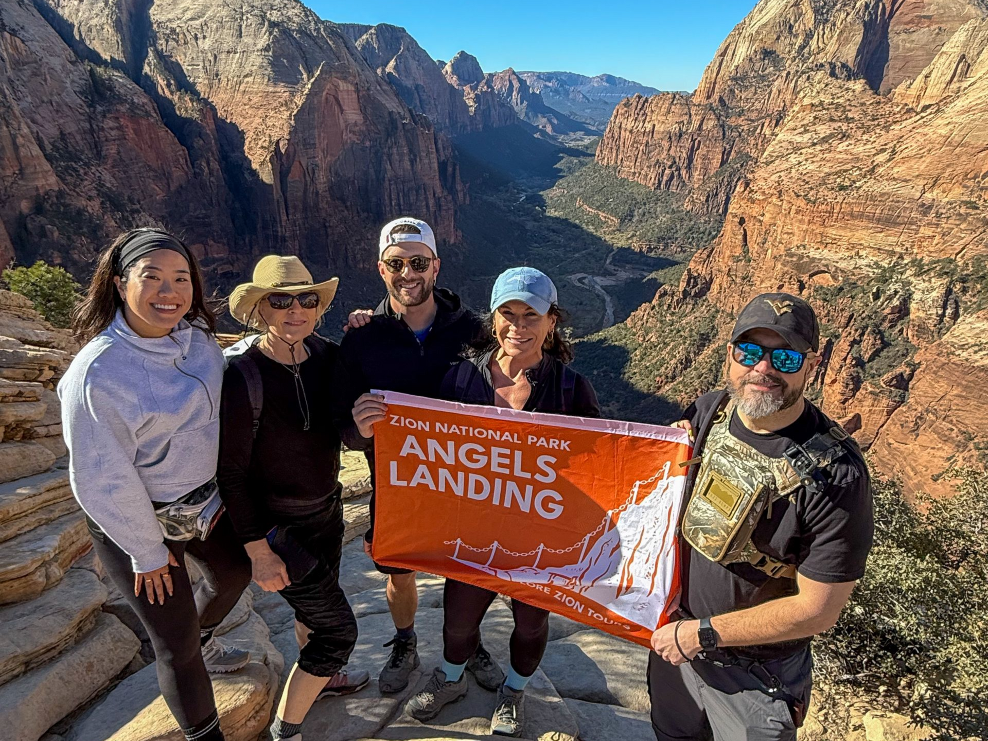 Top of Angels Landing Tour Group Zion
