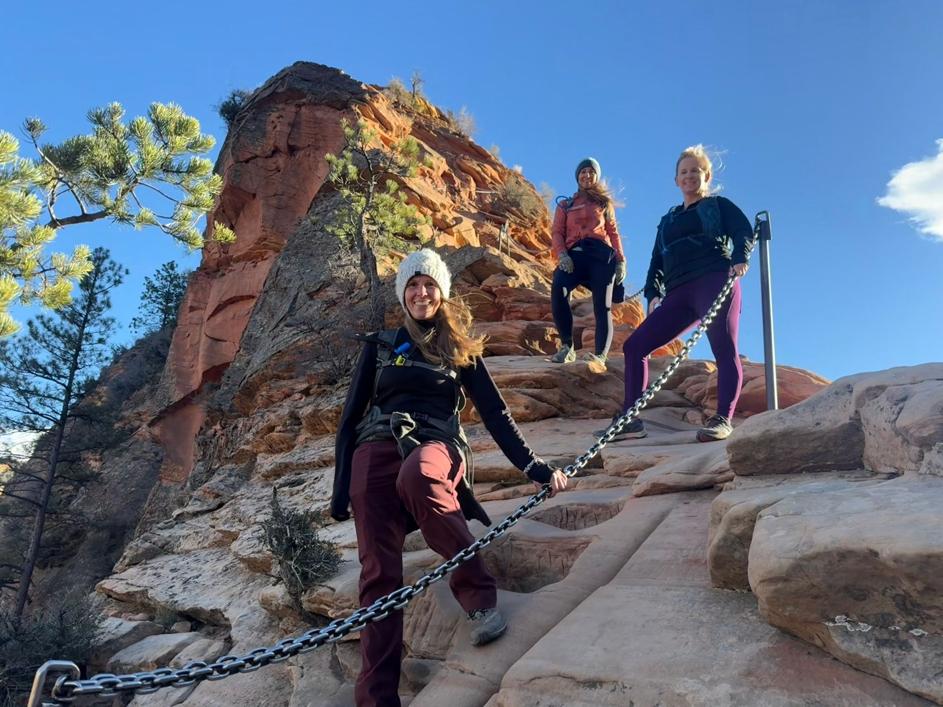 Zion National Park Tours - Tour Group on Angels Landing
