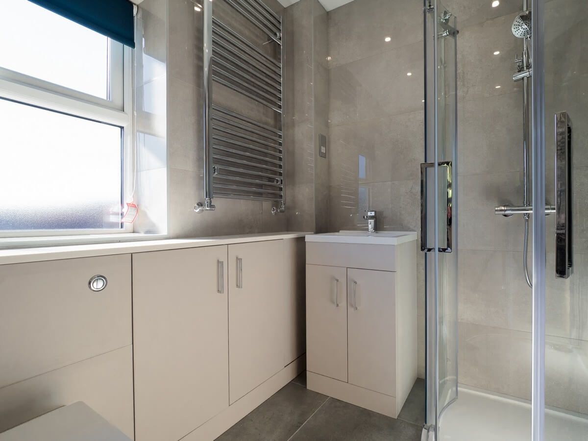 corner bathroom cabinets