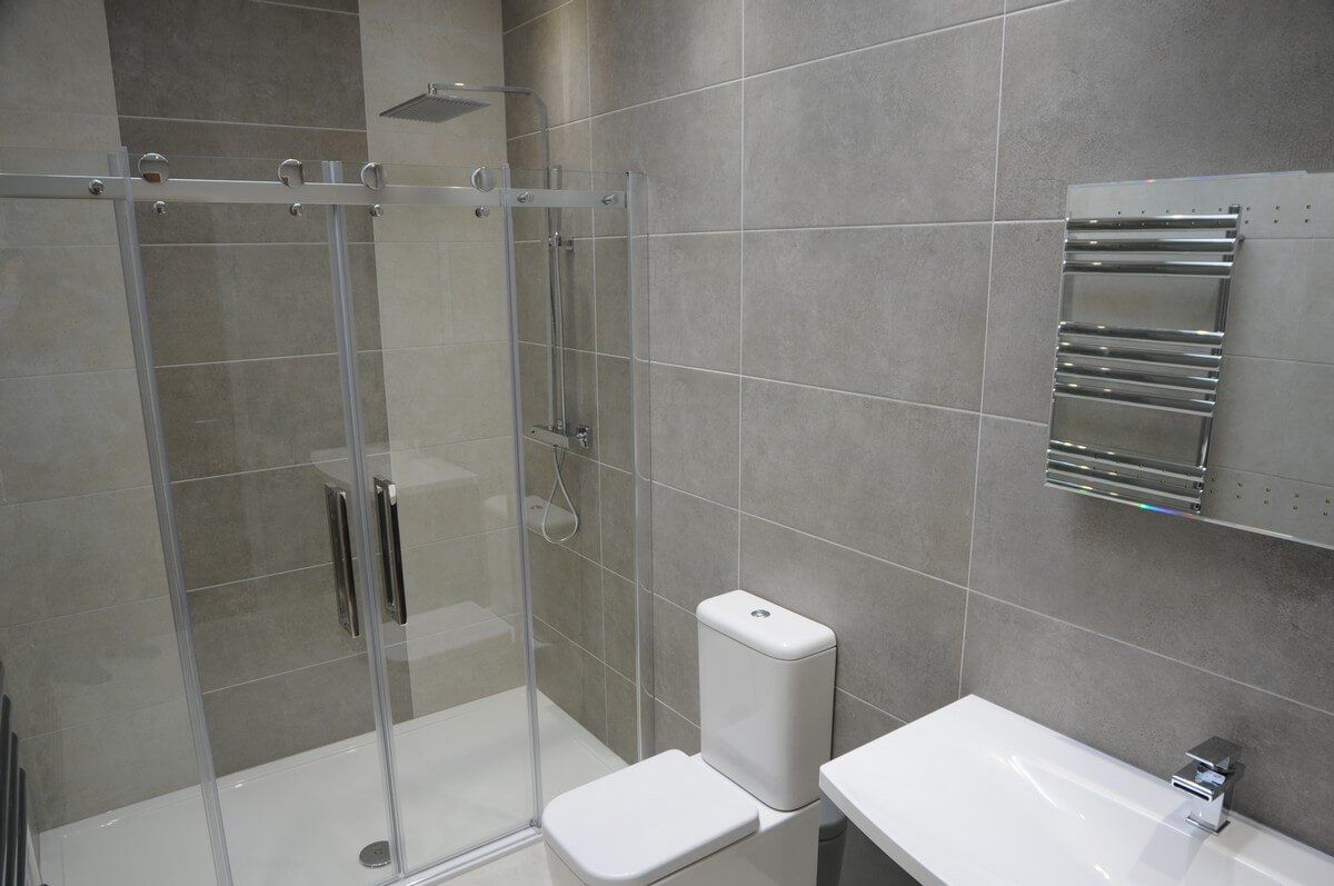 simple geometric bathroom