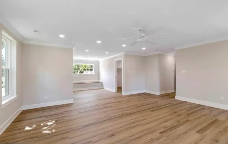 Willow Grove PA room painting – cream walls with white ceiling by professional painters Oasis Painting & Drywall.