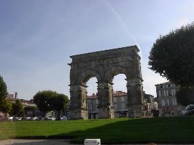 Saintes Roman arch