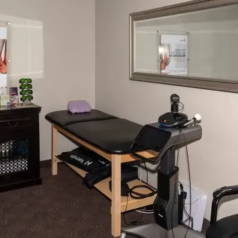 Single Clinic Bed – Raleigh, NC – Raleigh Spine Clinic