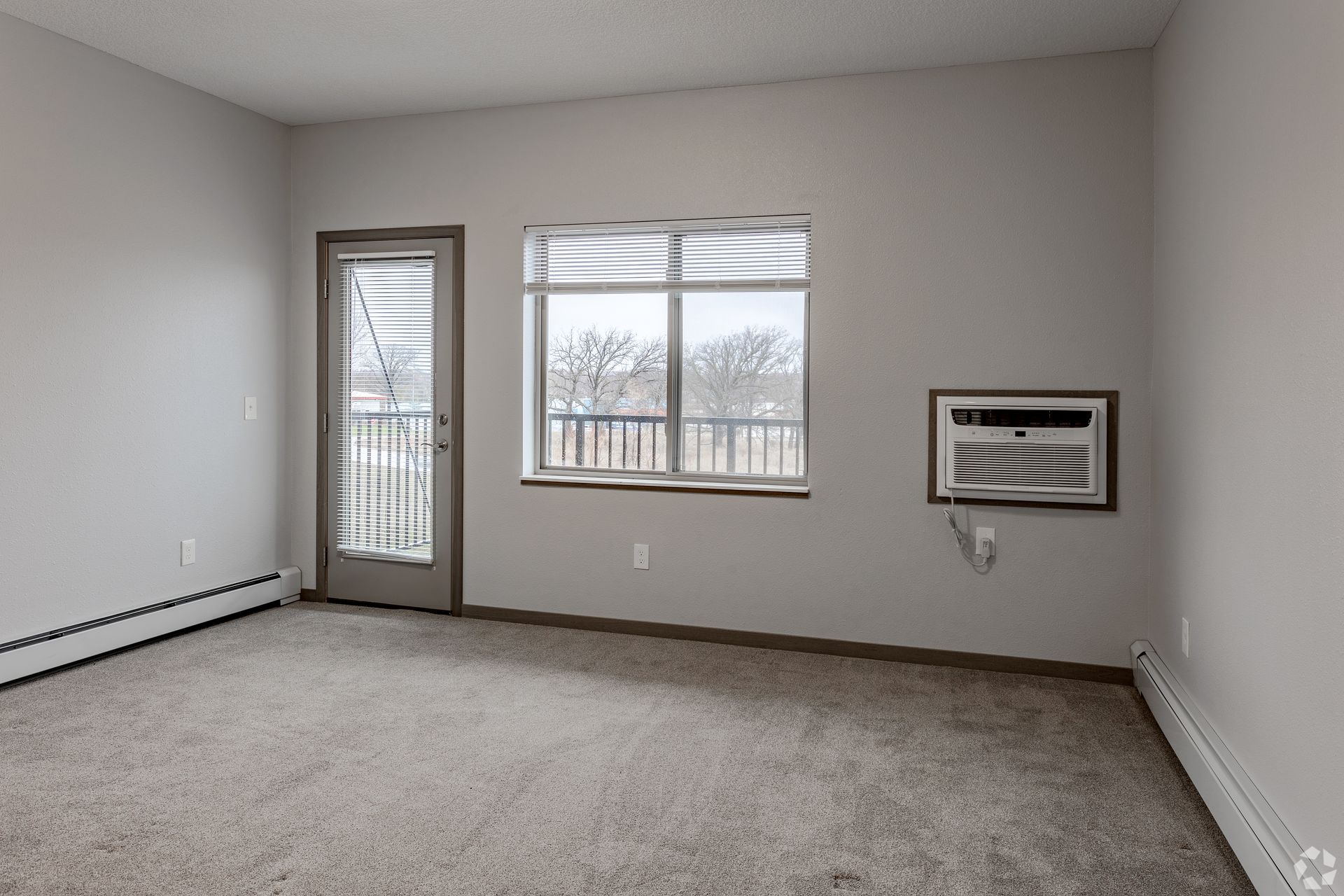 Crest View Village Photo Gallery | View Our Apartment Features