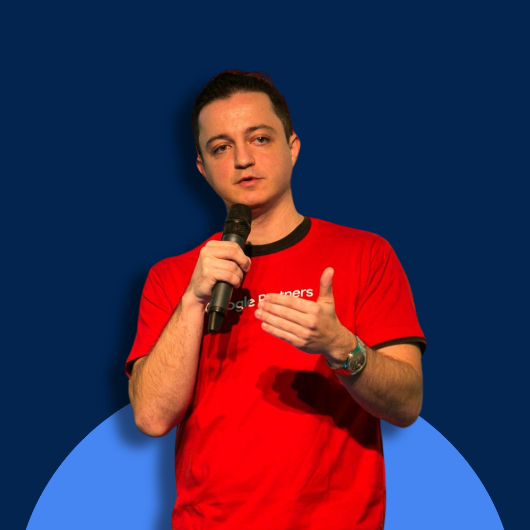 Rodrigo Camara, diretor da Goobec,  apresentando um treinamento na sede do Google